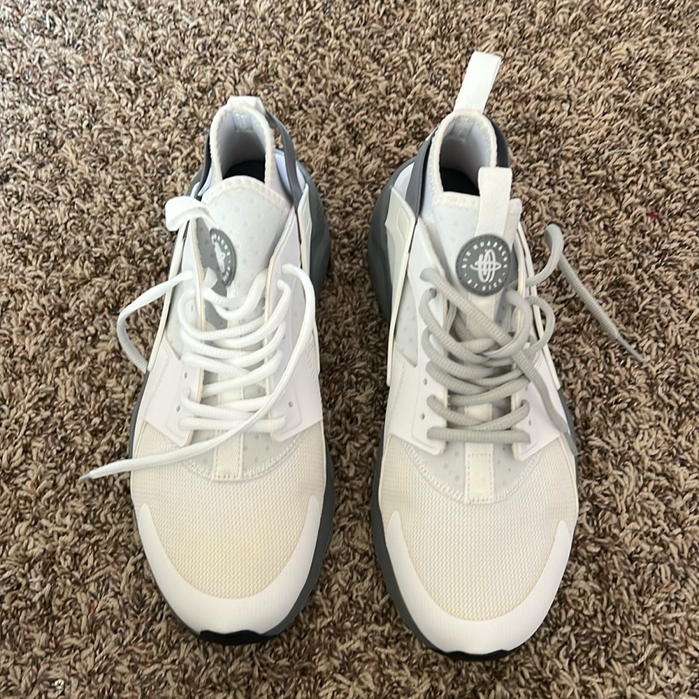 Men’s Nike Huaraches
